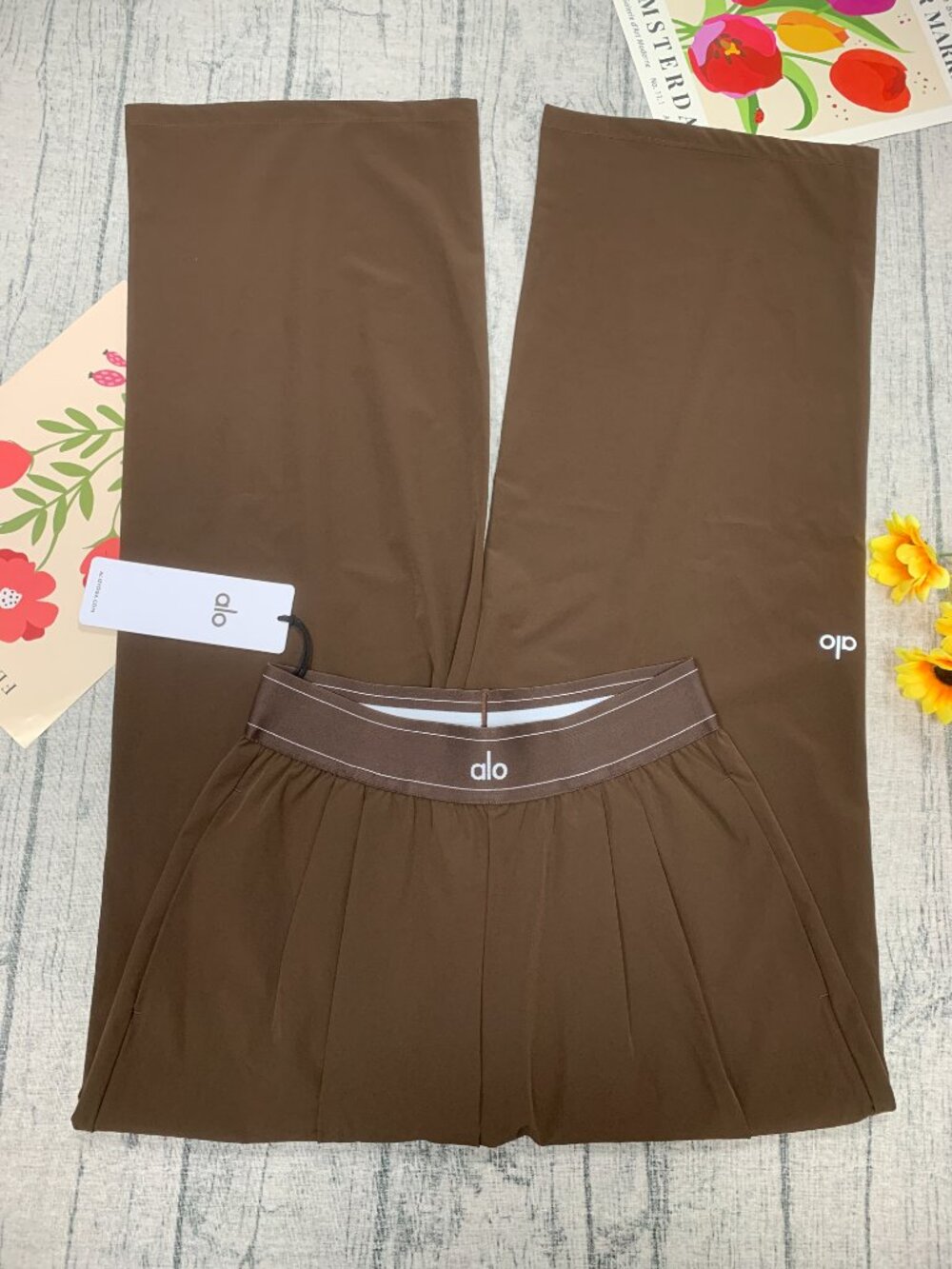 NWT Espresso ALO Yoga Suit Up Trouser🎂Regular 30" Inseam Elevated Casual - Picture 2 of 8